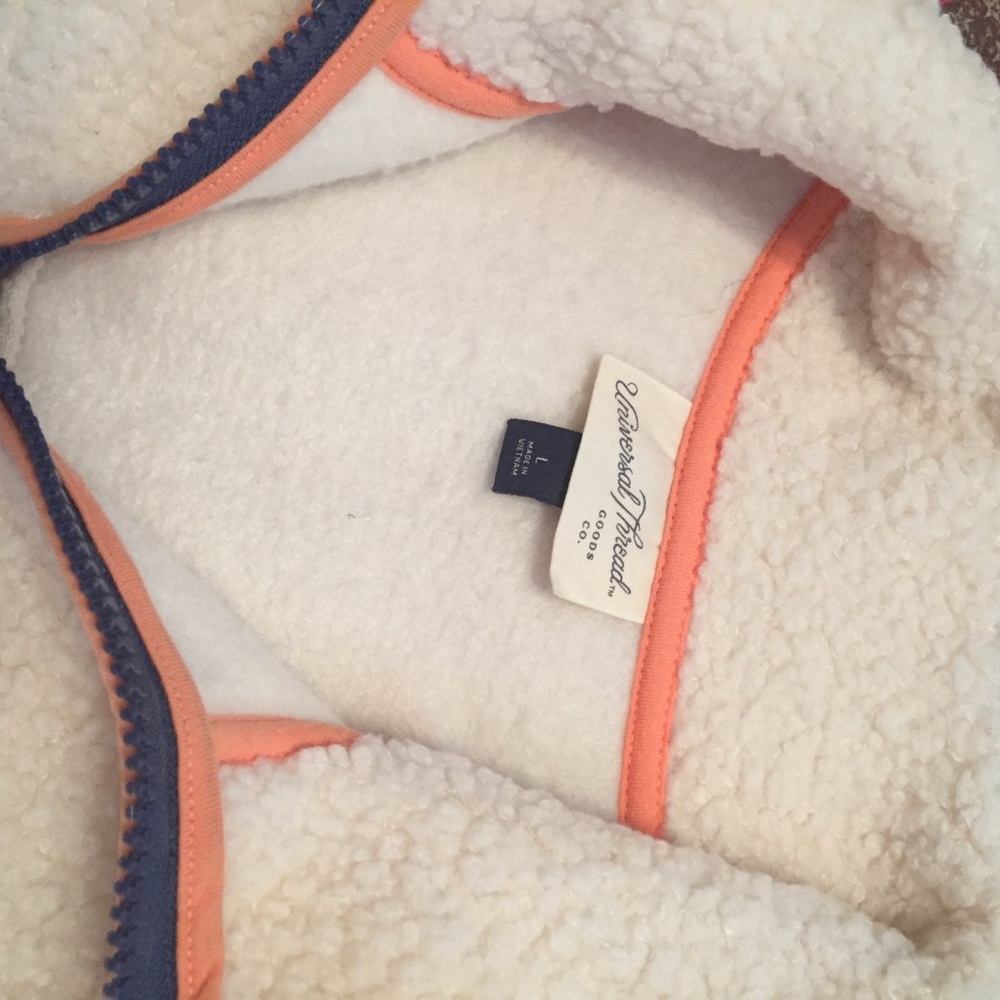 Universal Thread Top Large - image 5